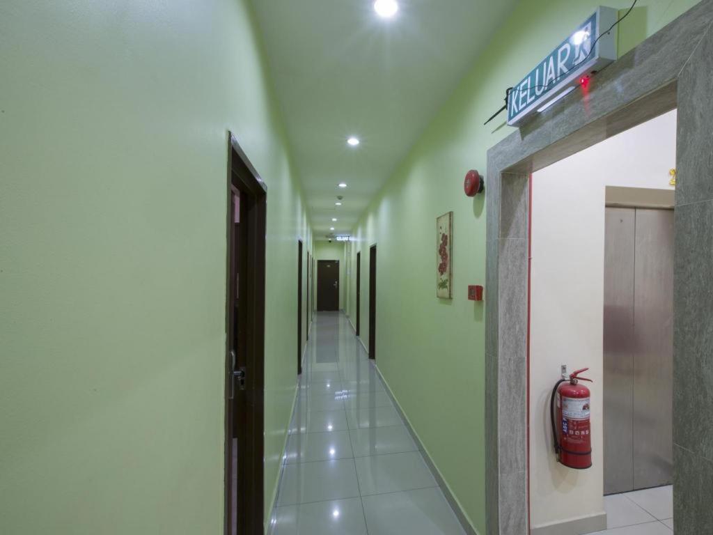 Zamburger Sri Petaling Hotel