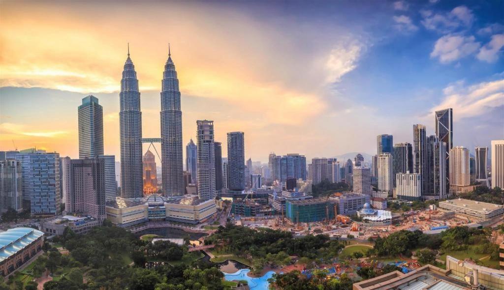 Hotel Zamburger Sri Petaling 2*