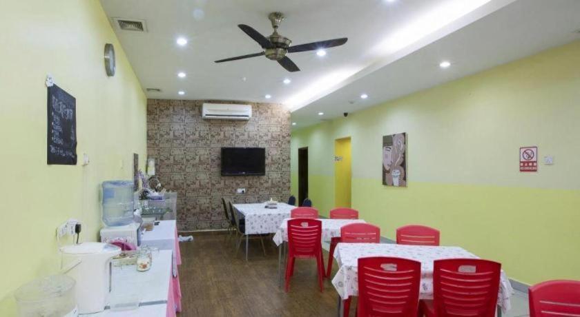 Zamburger Sri Petaling Hotel 2*