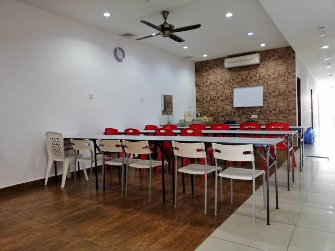 Zamburger Sri Petaling Hotel